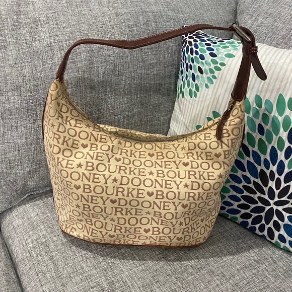 Dooney & Bourke purse - Picture 2 of 7